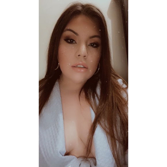 Meet your Posher, Stephanie - Picture 1 of 1